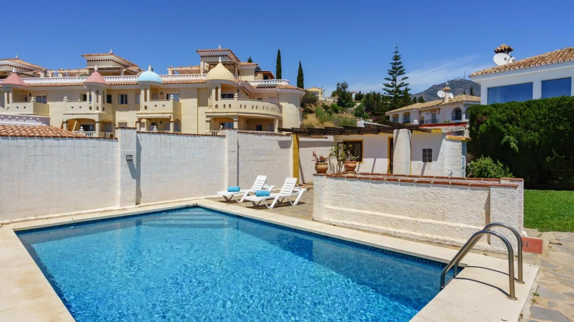 Modern Eleganceprivate Pool Villa Fuengirola Spain