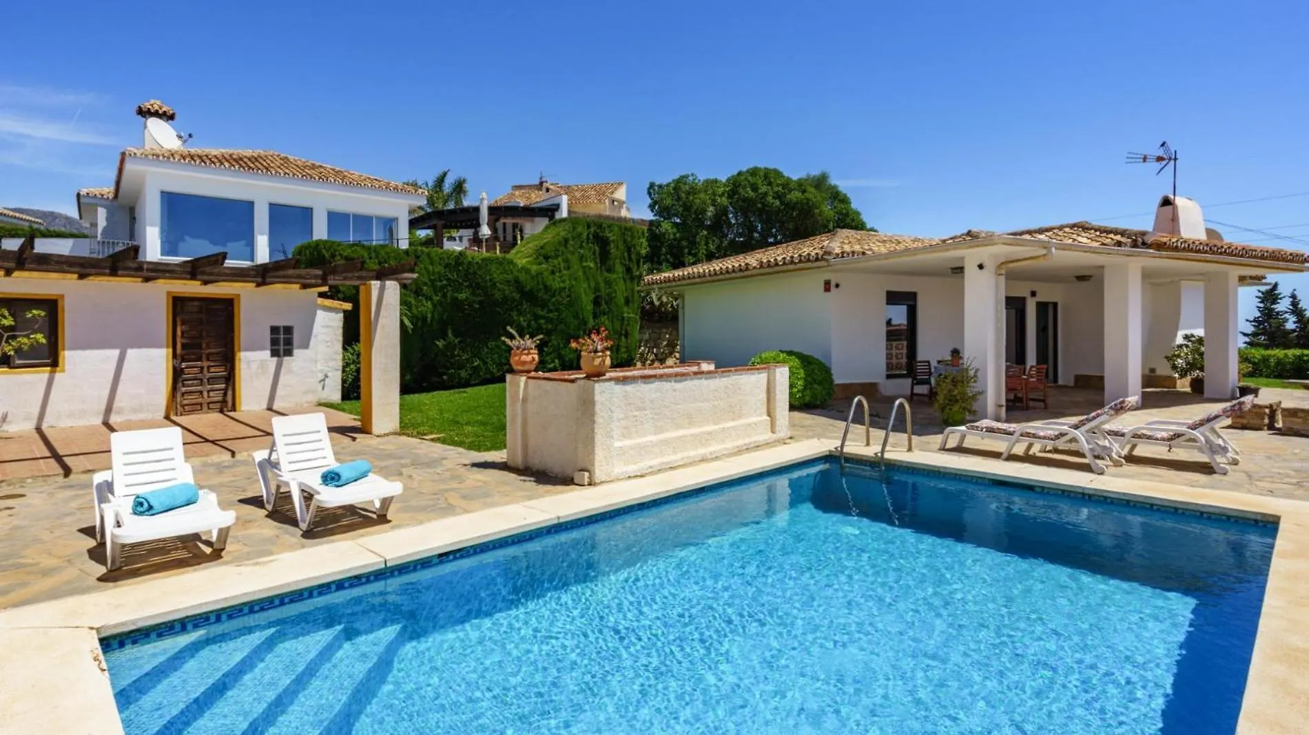 Modern Eleganceprivate Pool Villa Fuengirola